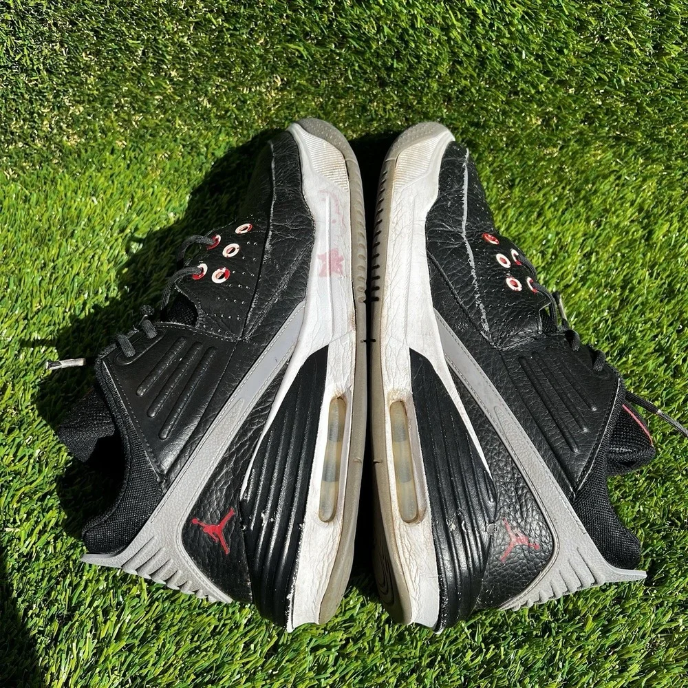 Nike Shoes Men Size 11 Jordan Max Aura 5 Shoes Black Cement Red DZ4353-061
